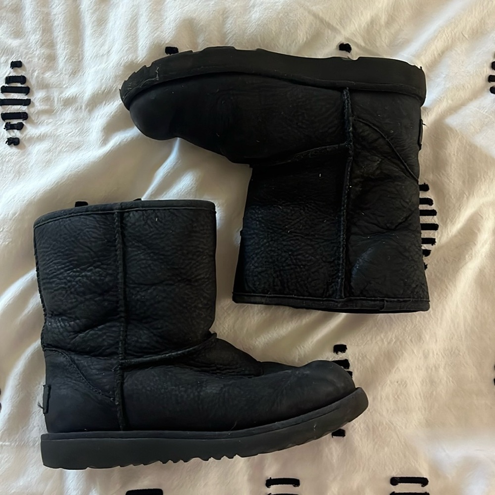 Waterproof Black Ugg boots